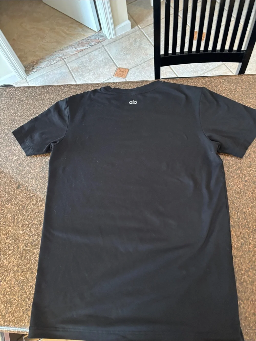 ALO Yoga Men's Black Short Sleeve Crew Tee